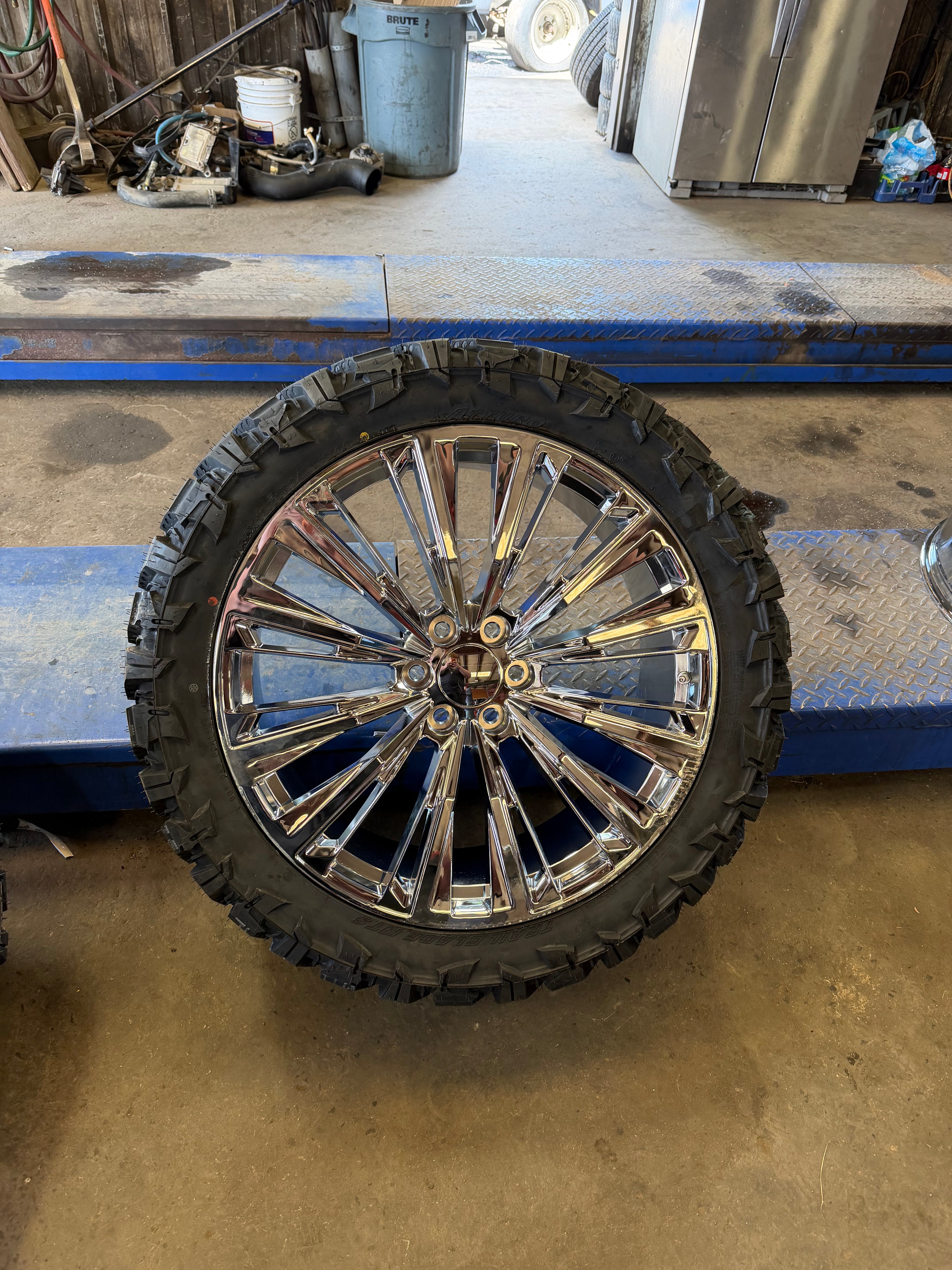 24" C37's on 35's